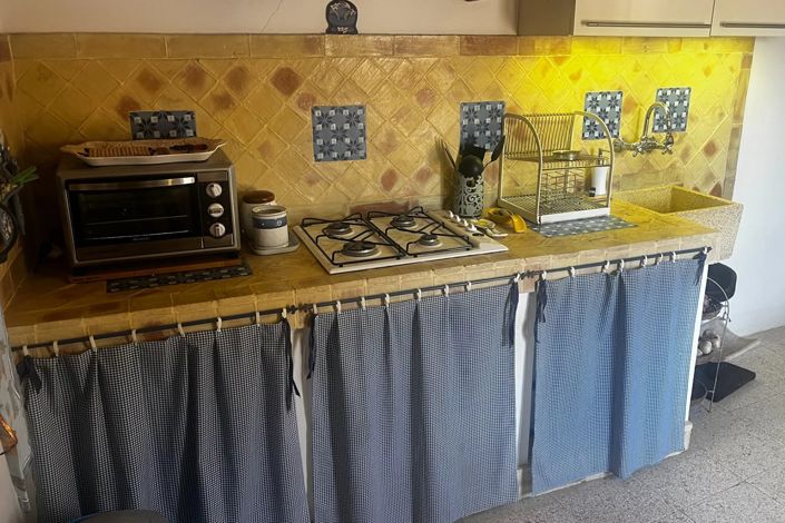 Image No.11-1 Bed House for sale