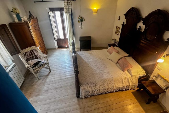 Image No.16-1 Bed House for sale