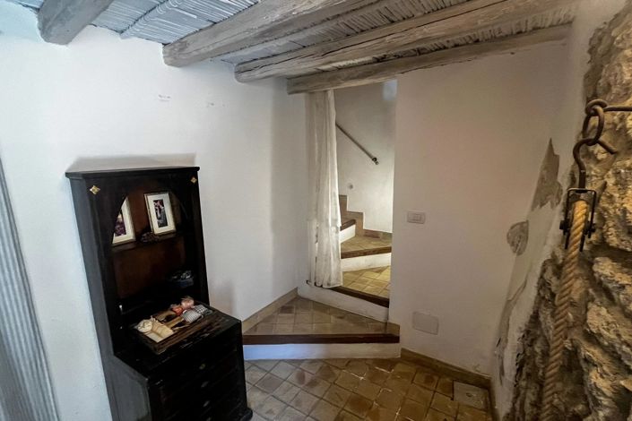 Image No.19-1 Bed House for sale