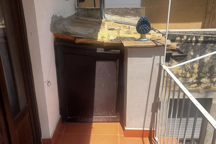 Image No.21-1 Bed House for sale