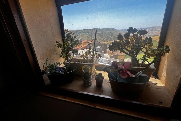 Image No.3-1 Bed House for sale