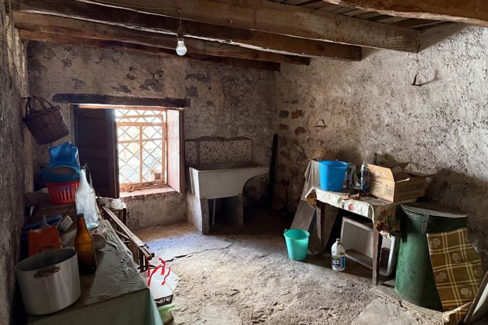 Image No.24-1 Bed House for sale