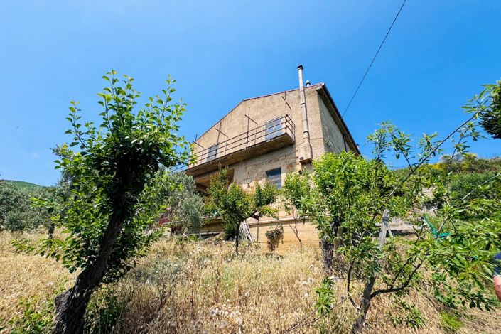 Image No.3-Maison de 2 chambres à vendre à Mistretta