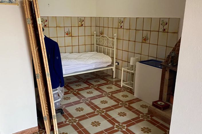 Image No.15-1 Bed House for sale