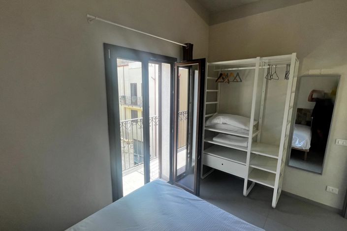 Image No.22-5 Bed House for sale