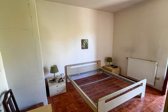 Image No.14-4 Bed House for sale