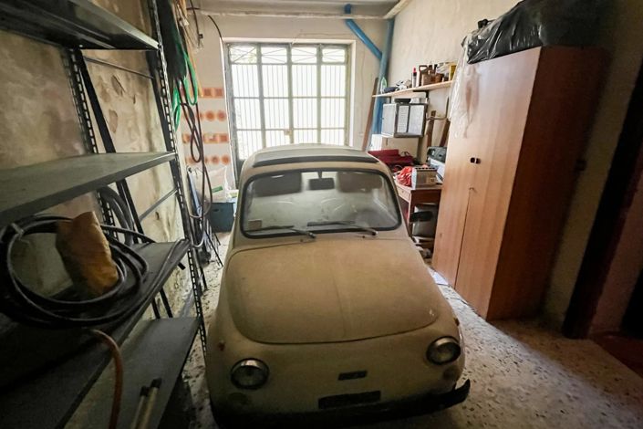 Image No.27-4 Bed House for sale