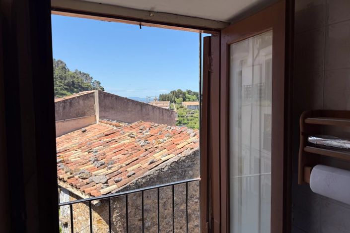 Image No.13-1 Bed House for sale