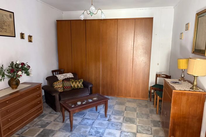 Image No.3-1 Bed House for sale