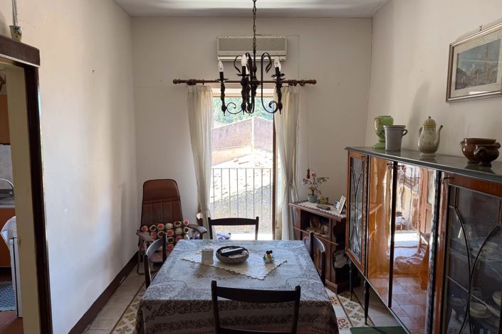 Image No.7-1 Bed House for sale