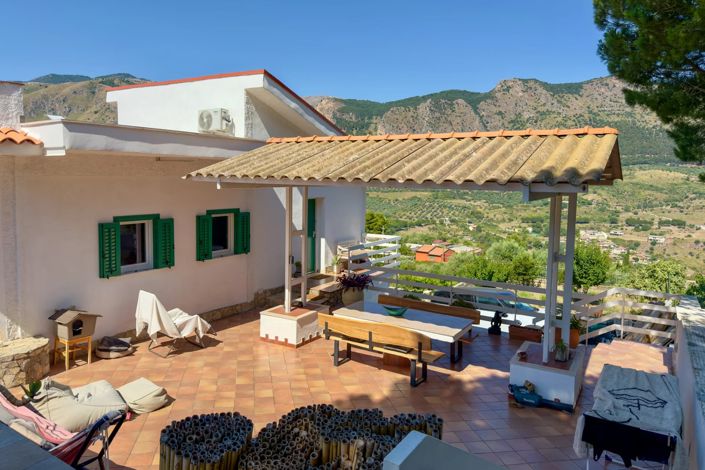Image No.3-1 Bed House for sale
