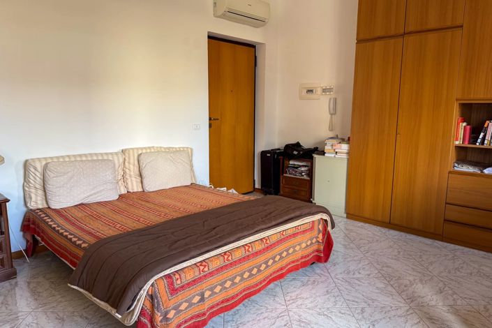 Image No.4-Apartment for sale