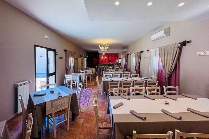 Image No.12-6 Bed House for sale