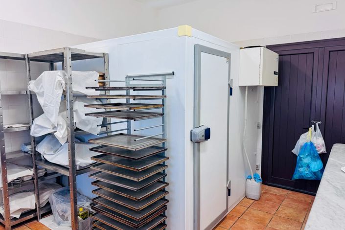 Image No.21-6 Bed House for sale