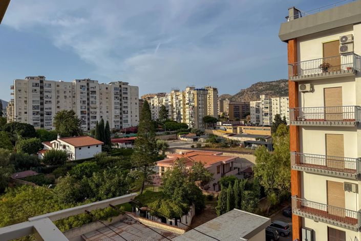 Image No.10-3 Bed Apartment for sale