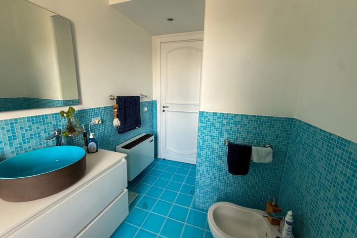 Image No.17-3 Bed Apartment for sale