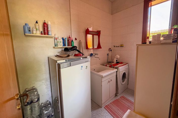 Image No.26-4 Bed House for sale