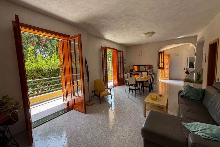 Image No.7-4 Bed House for sale