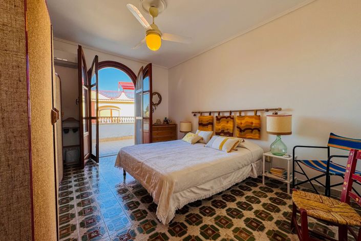 Image No.23-6 Bed Villa for sale