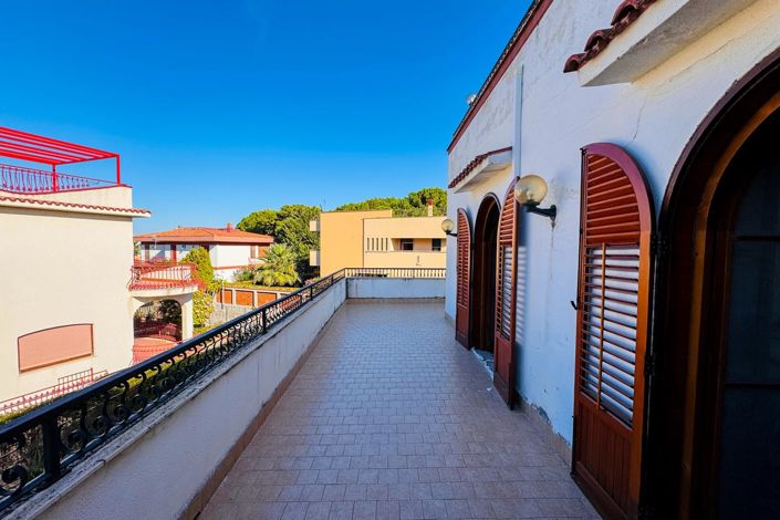 Image No.29-6 Bed Villa for sale