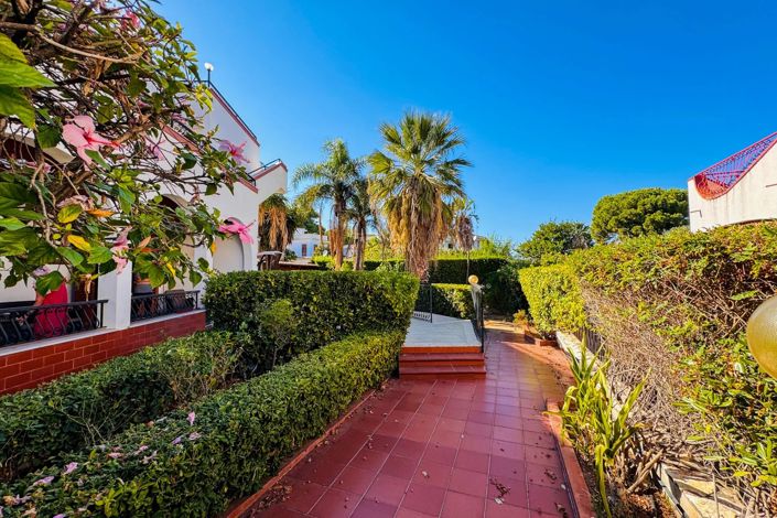 Image No.4-6 Bed Villa for sale