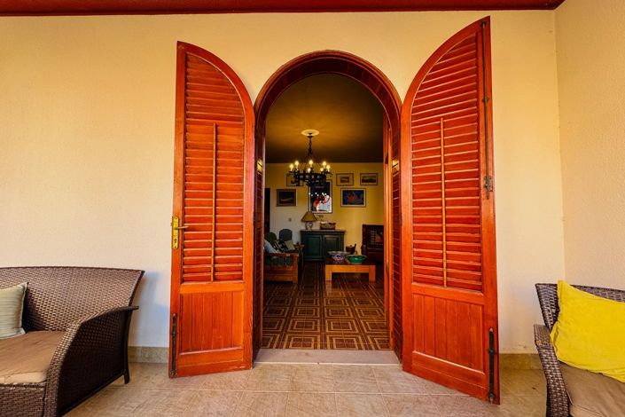 Image No.8-6 Bed Villa for sale