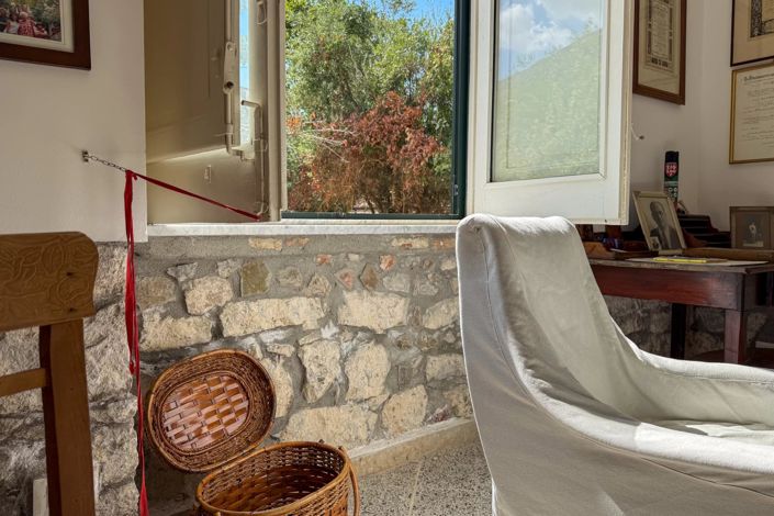 Image No.13-2 Bed House for sale