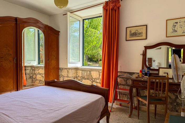 Image No.15-2 Bed House for sale