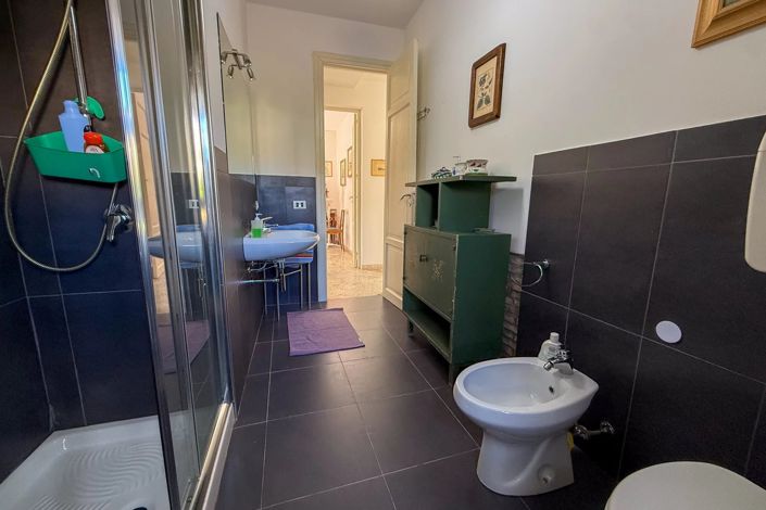 Image No.16-2 Bed House for sale