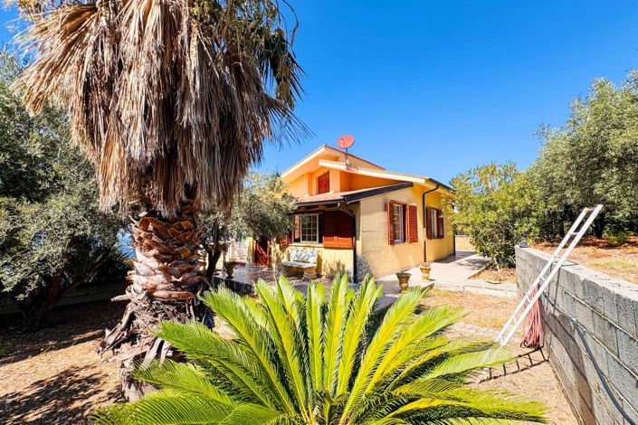 Image No.19-3 Bed Villa for sale