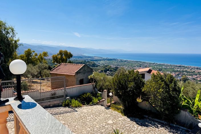 Image No.26-3 Bed Villa for sale