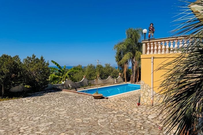 Image No.8-3 Bed Villa for sale