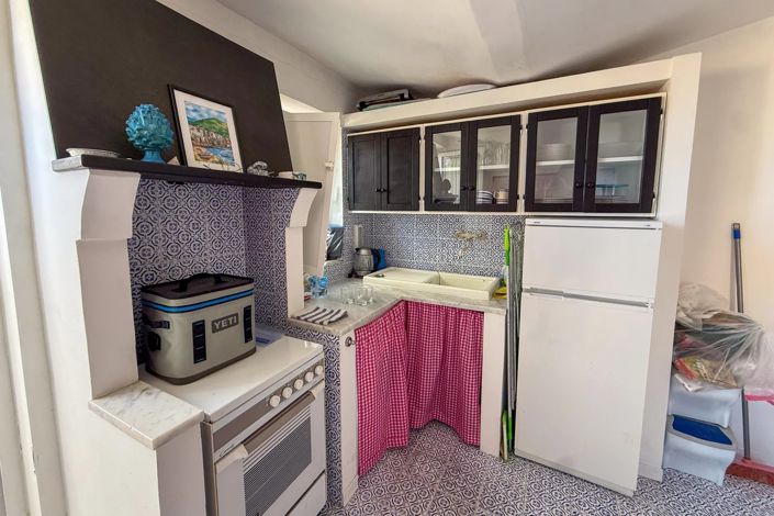 Image No.9-2 Bed House for sale