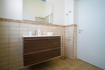 d0a41f251c2a3519a19e68dc036b48c168ccded19b192