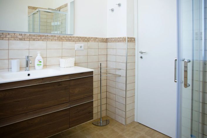 Image No.20-5 Bed Villa for sale