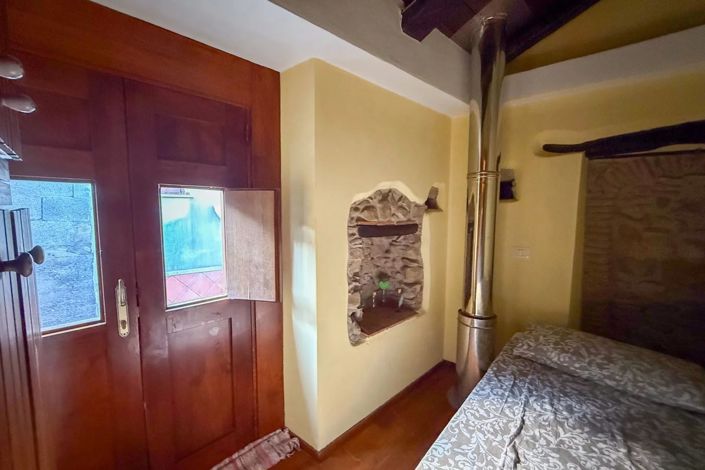 Image No.11-3 Bed House for sale