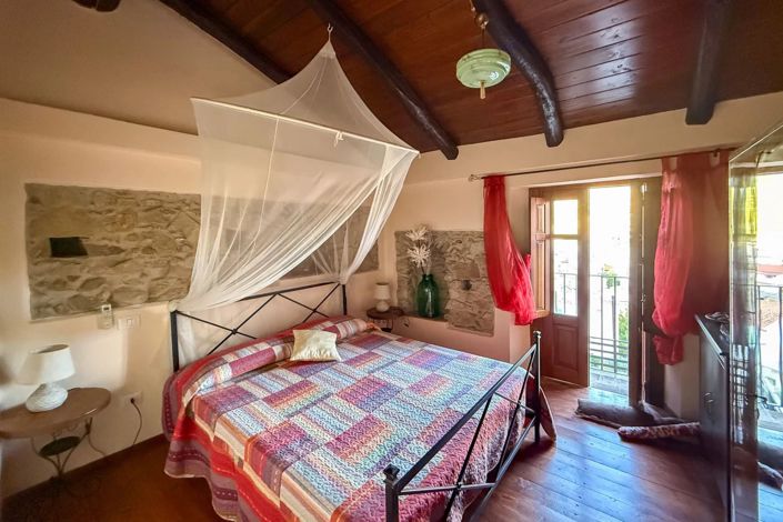 Image No.13-3 Bed House for sale