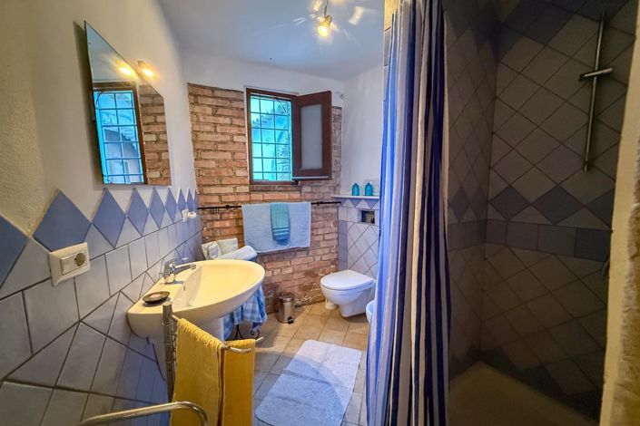 Image No.23-3 Bed House for sale