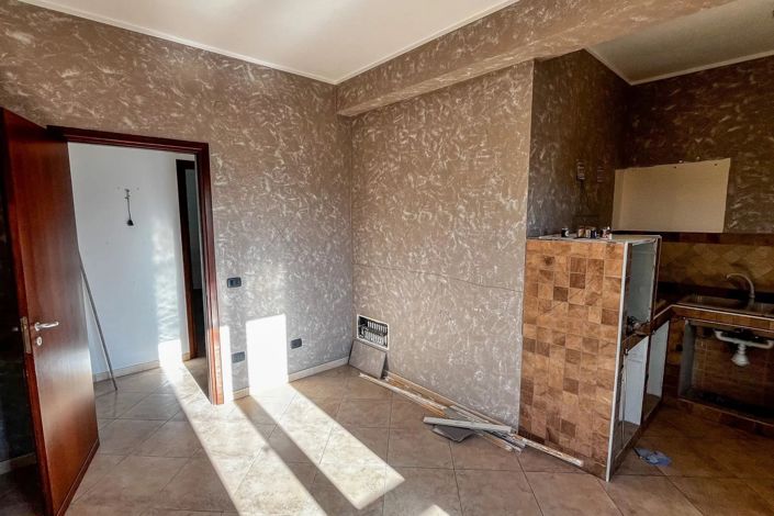 Image No.11-2 Bed Apartment for sale