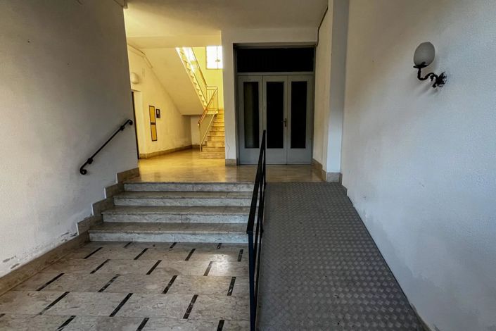 Image No.28-2 Bed Apartment for sale