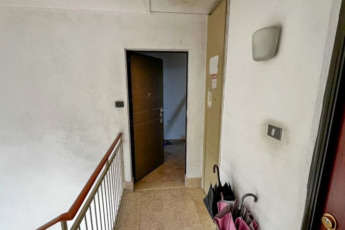 Image No.29-2 Bed Apartment for sale