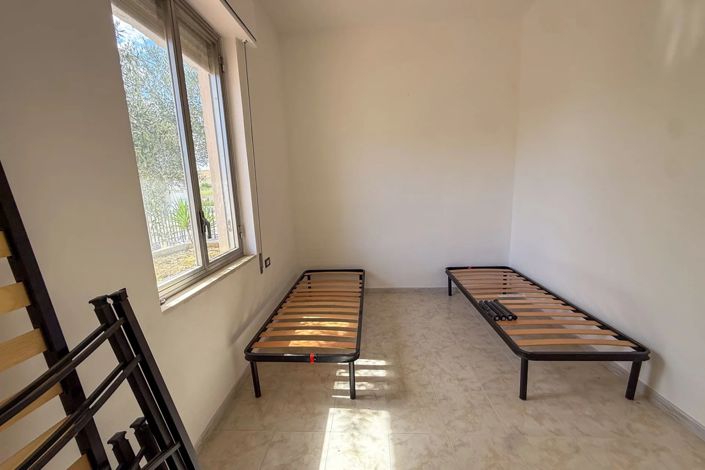 Image No.15-3 Bed House for sale