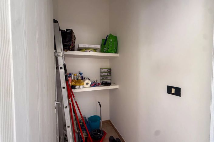 Image No.17-3 Bed House for sale