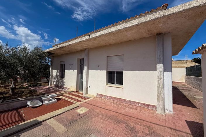 Image No.3-3 Bed House for sale