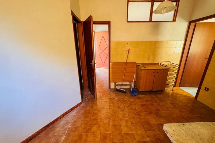 Image No.14-1 Bed House for sale