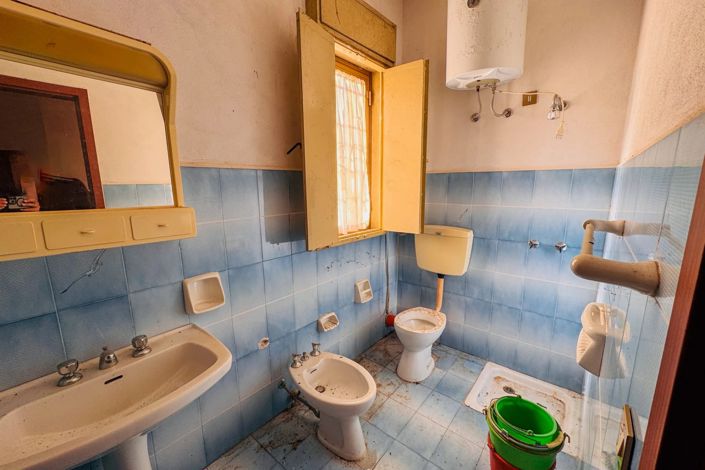 Image No.15-1 Bed House for sale