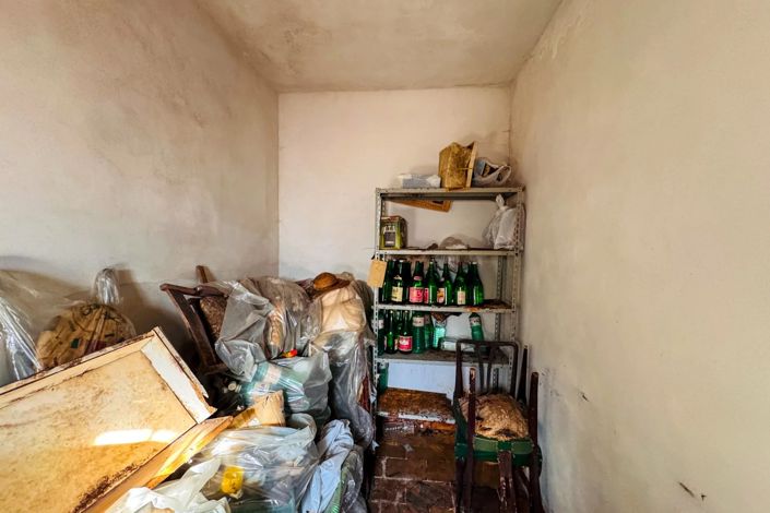 Image No.18-1 Bed House for sale