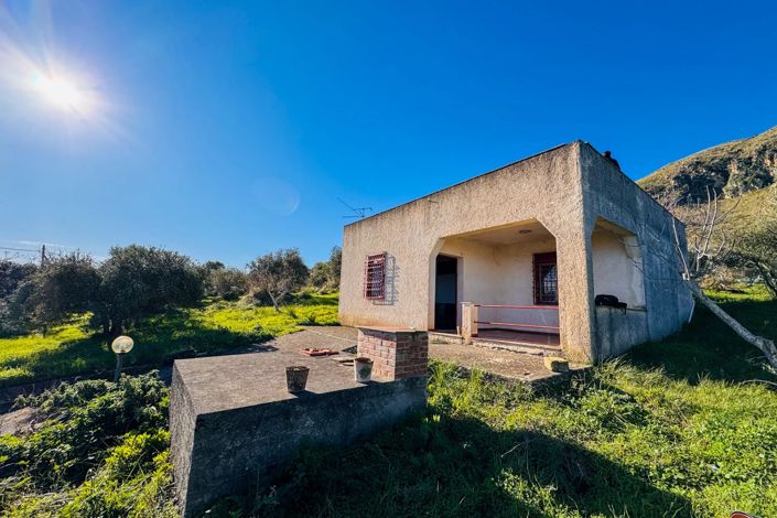 Image No.3-1 Bed House for sale