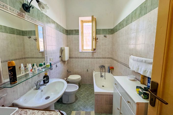 Image No.13-2 Bed Apartment for sale