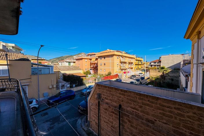 Image No.17-2 Bed Apartment for sale